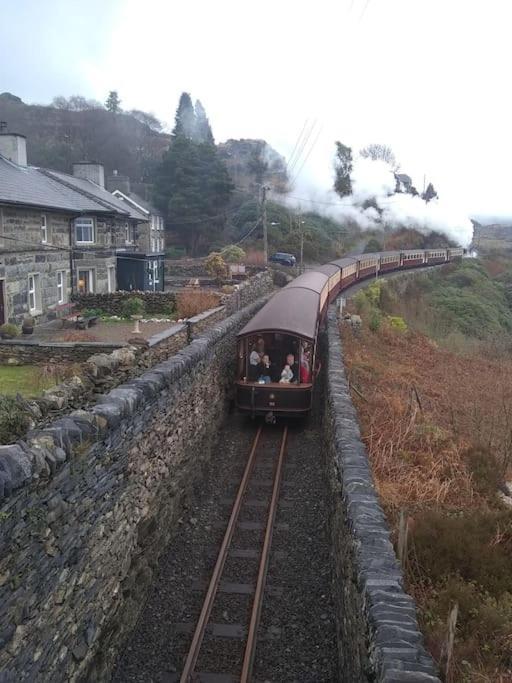 Daisys Cottage. Blaenau Ffestiniog. Екстер'єр фото